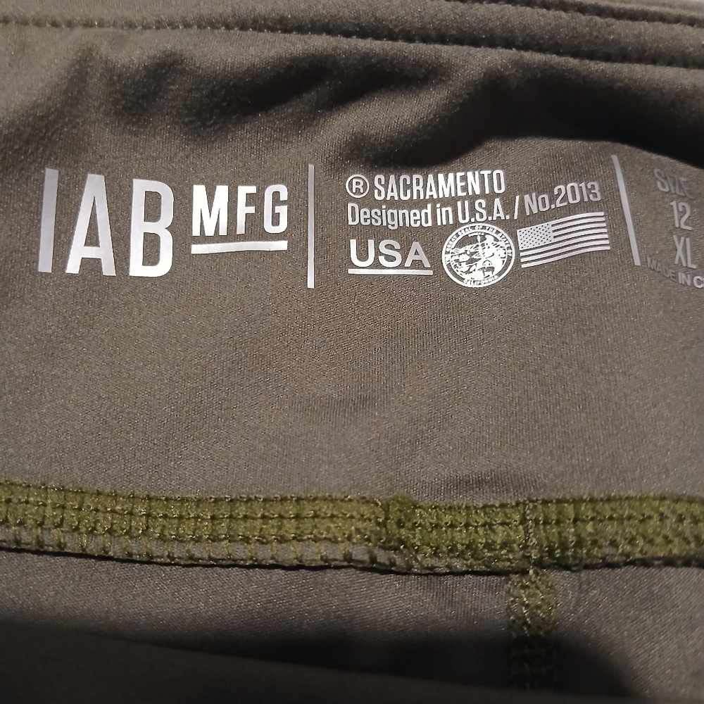 I am Becoming MFG Brand Ladies Green Workout Shorts. NWT. Size XL (12) - Picture 7 of 9